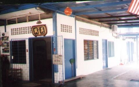 Et Budget Guest House Batu Ferringhi Exterior photo